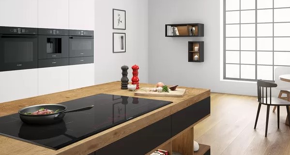 Küche mit Bosch Accentline Geräten